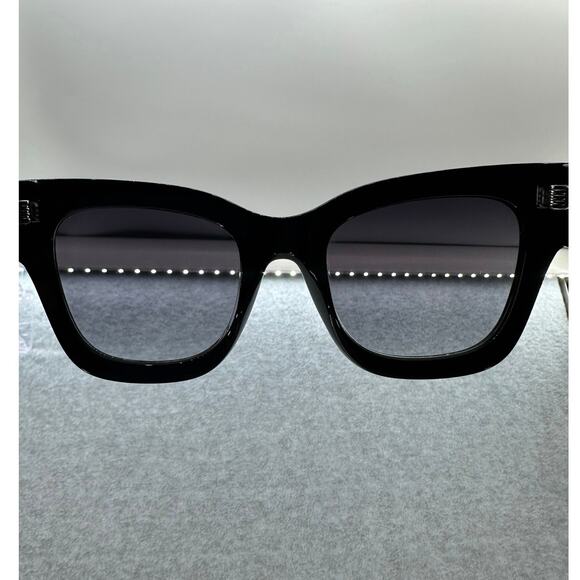 Quay By The Way Black Oversized Sunglasses cat Eye Silver Accent - Picture 3 of 9